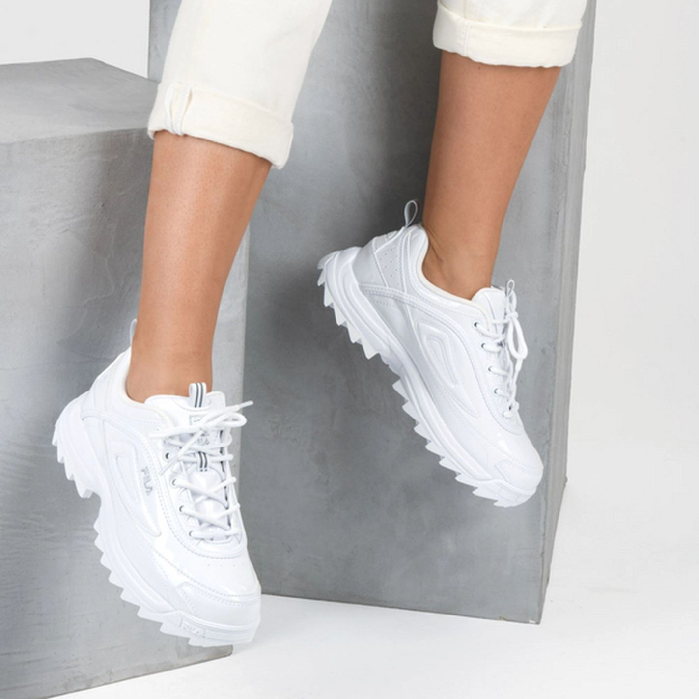 Baskets BLANC FILA Distorter