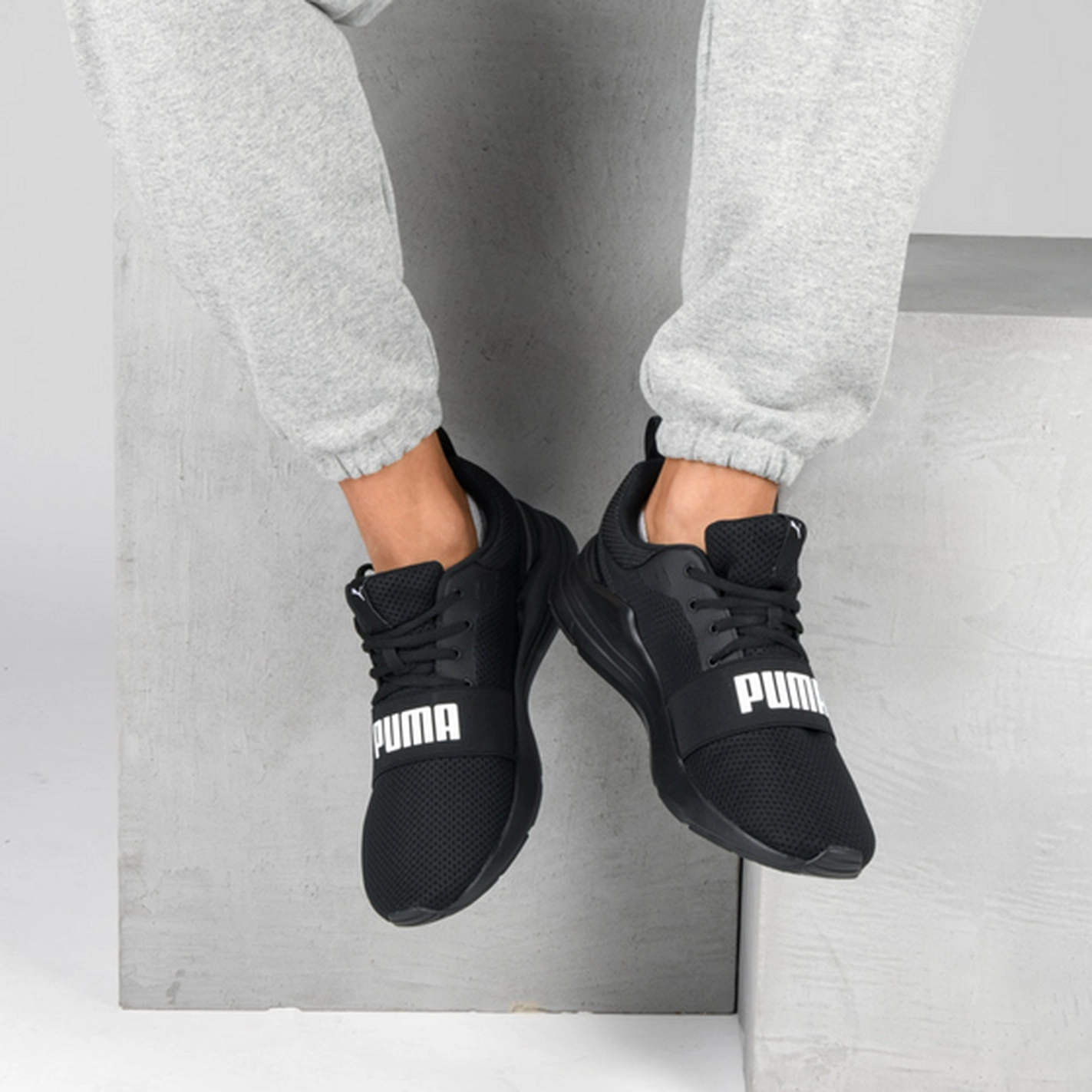 Baskets NOIR PUMA Wired