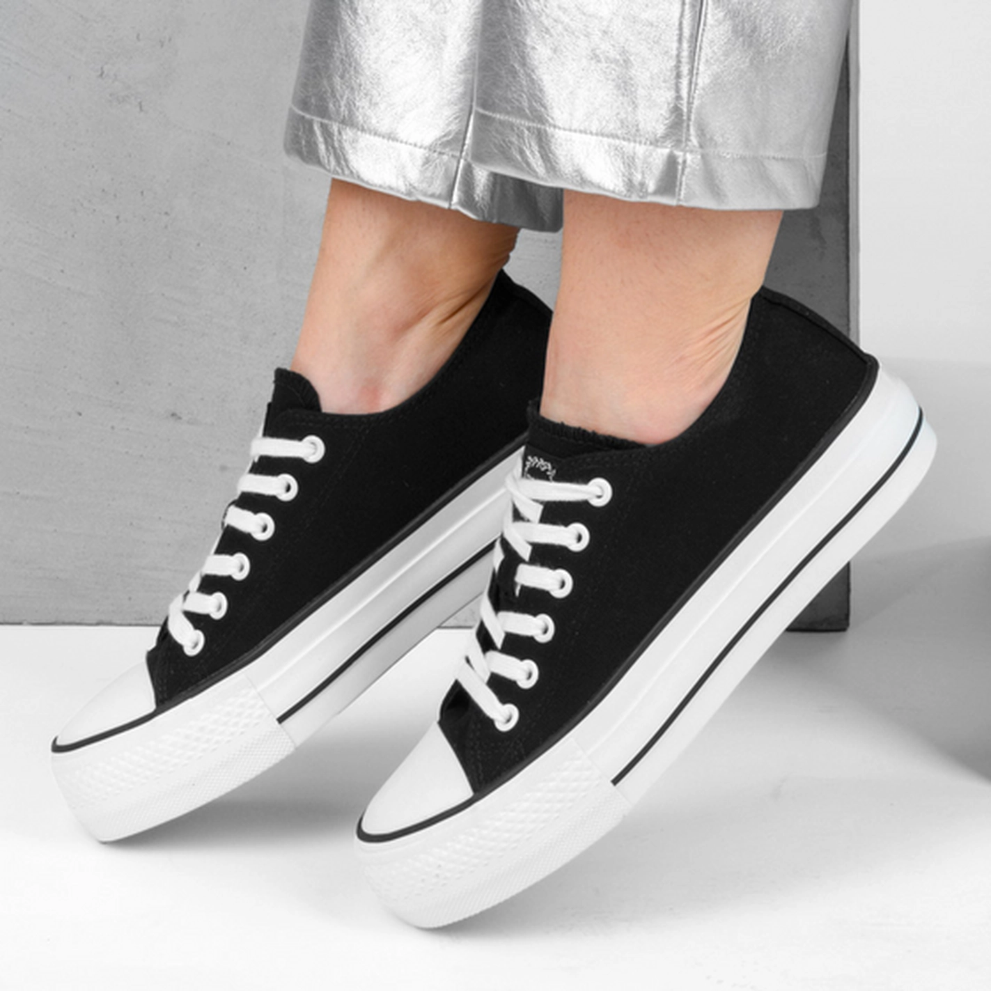 Sneakers BLACK MERRY SCOTT