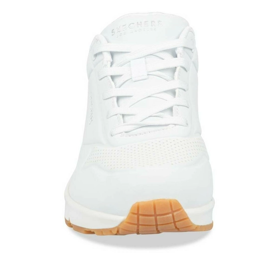 Baskets BLANC SKECHERS Uno Stand On Air