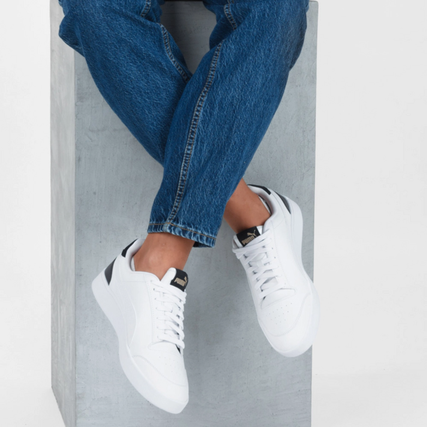 Baskets BLANC PUMA Shuffle